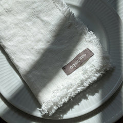 AquaVireo Fringed Linen Napkins / Pack of 4 / 47x47cm / White
